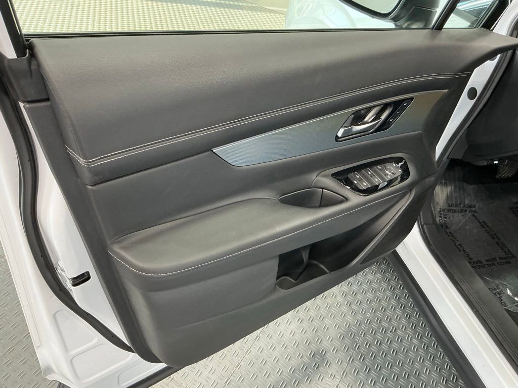 Used 2025 Nissan Murano SL AWD/4WD image 40