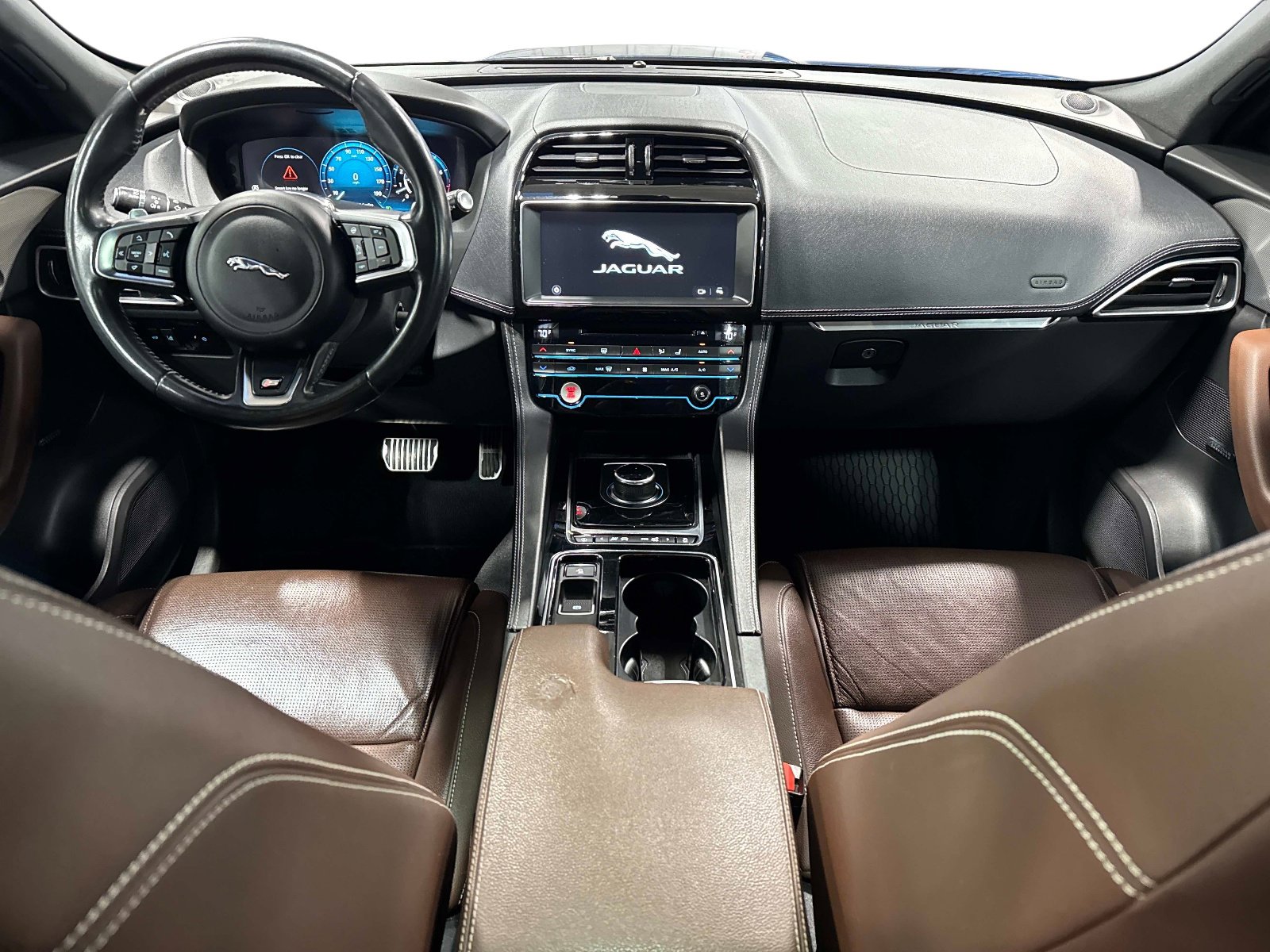 Used 2018 Jaguar F-PACE S image 16