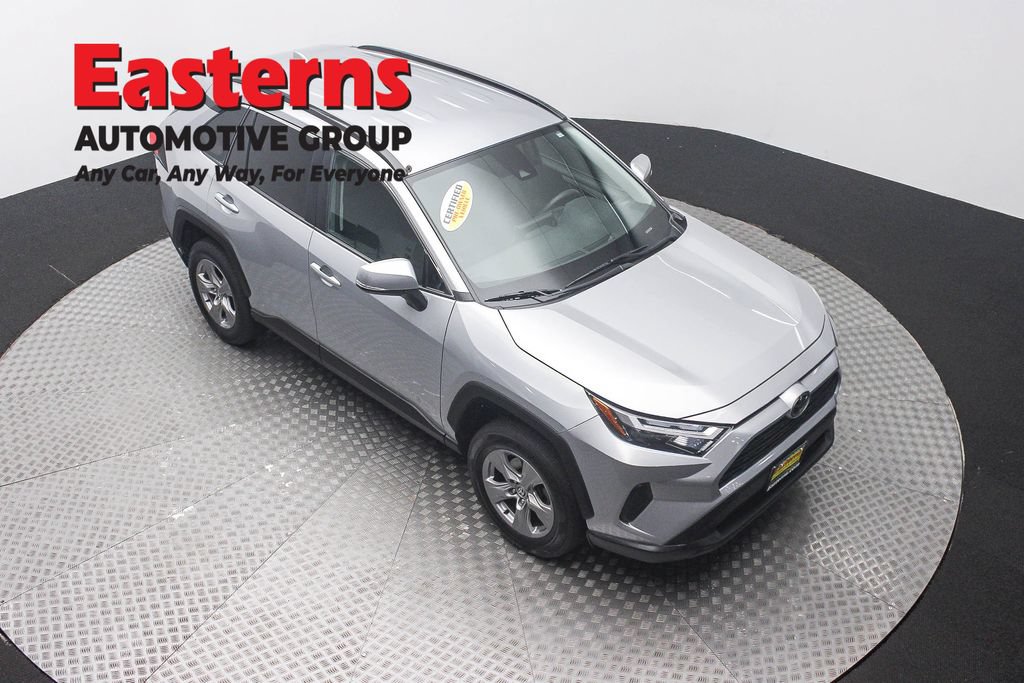 Used 2024 Toyota RAV4 XLE AWD/4WD image 3