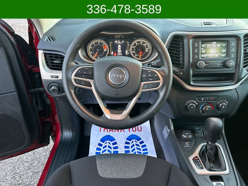 Used 2017 Jeep Cherokee Sport image 13
