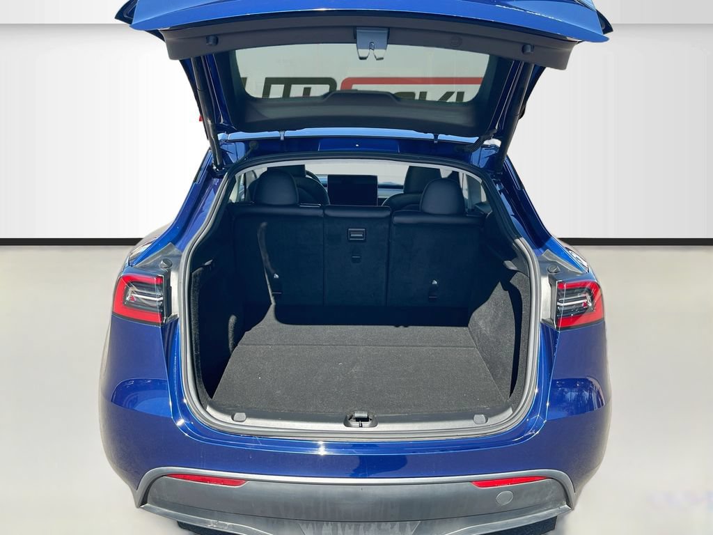 Used 2023 Tesla Model Y Long Range AWD/4WD image 27