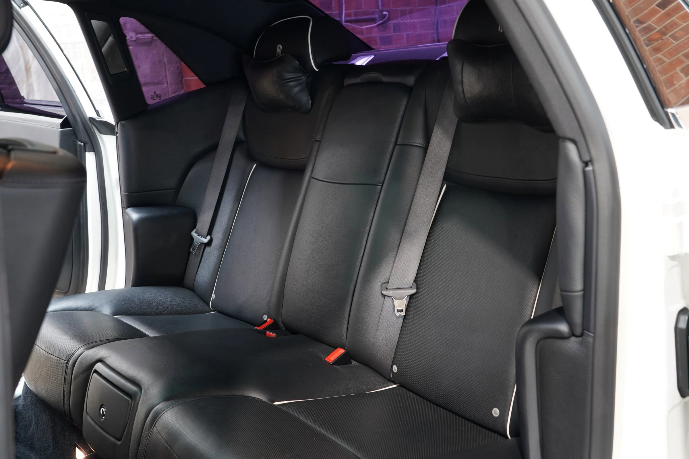 Used 2015 Rolls-Royce Ghost image 43