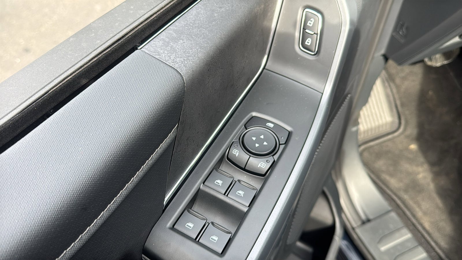 New 2026 Ford F150 XLT w/ Equipment Group 302A MID image 19