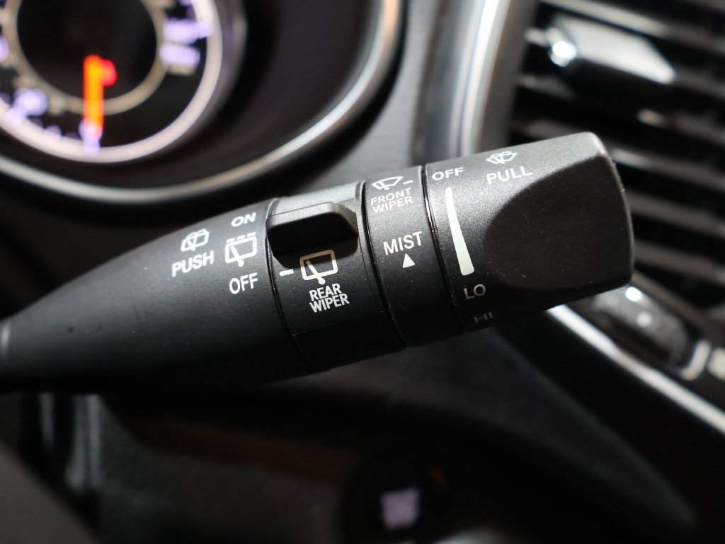 Used 2021 Jeep Cherokee Trailhawk AWD/4WD image 40