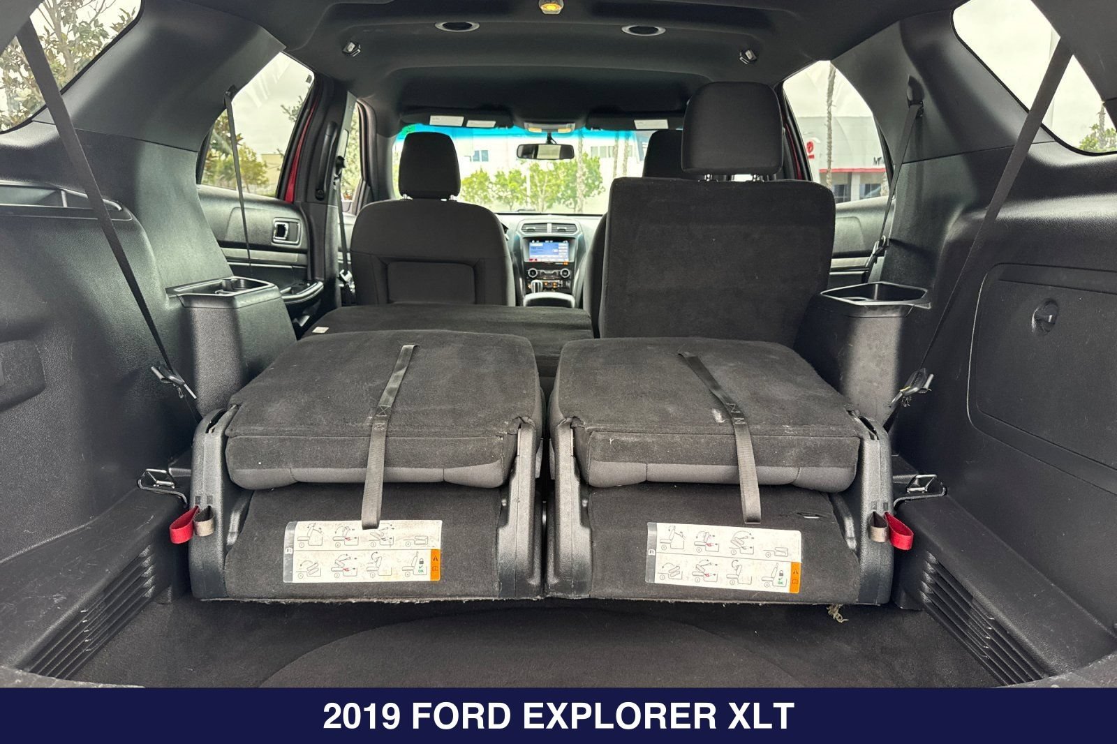 Used 2019 Ford Explorer XLT w/ Equipment Group 201A FWD image 17