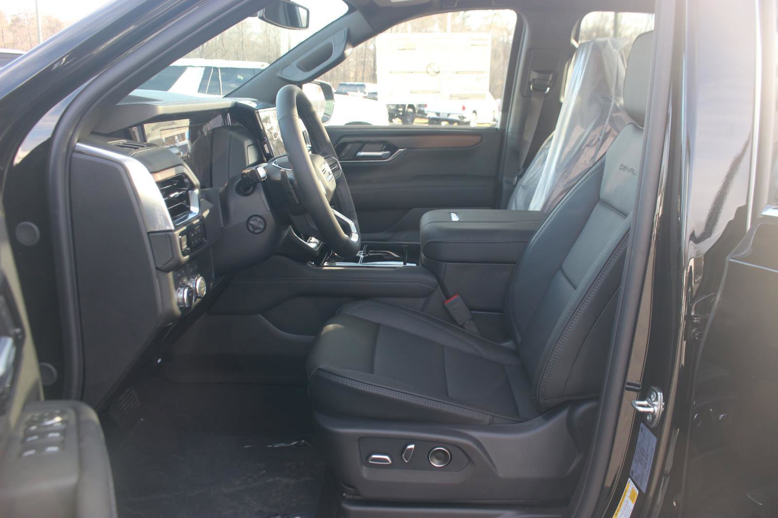 New 2026 GMC Yukon XL Denali w/ Sun & Power Step Package image 14