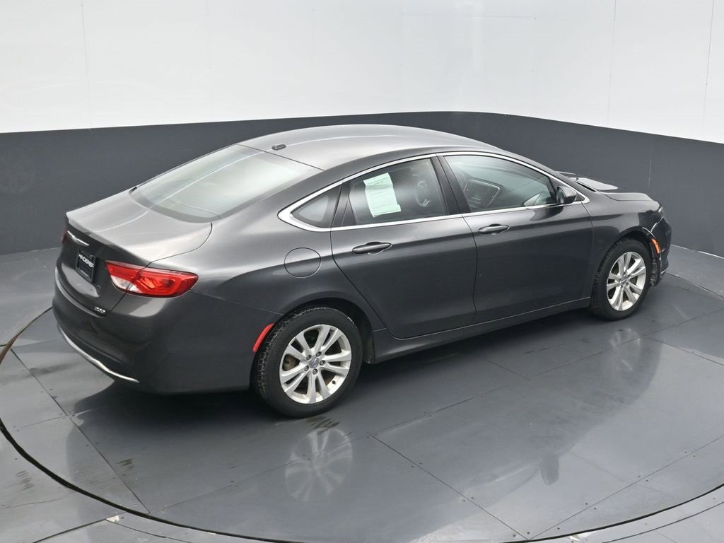 Used 2015 Chrysler 200 Limited w/ Convenience Group image 21