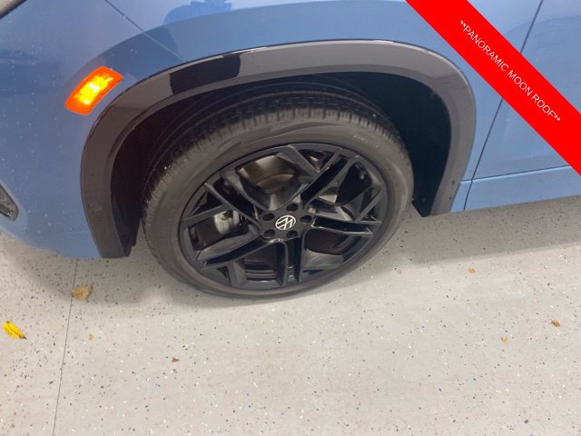 Used 2025 Volkswagen Tiguan SE R-Line AWD/4WD image 7