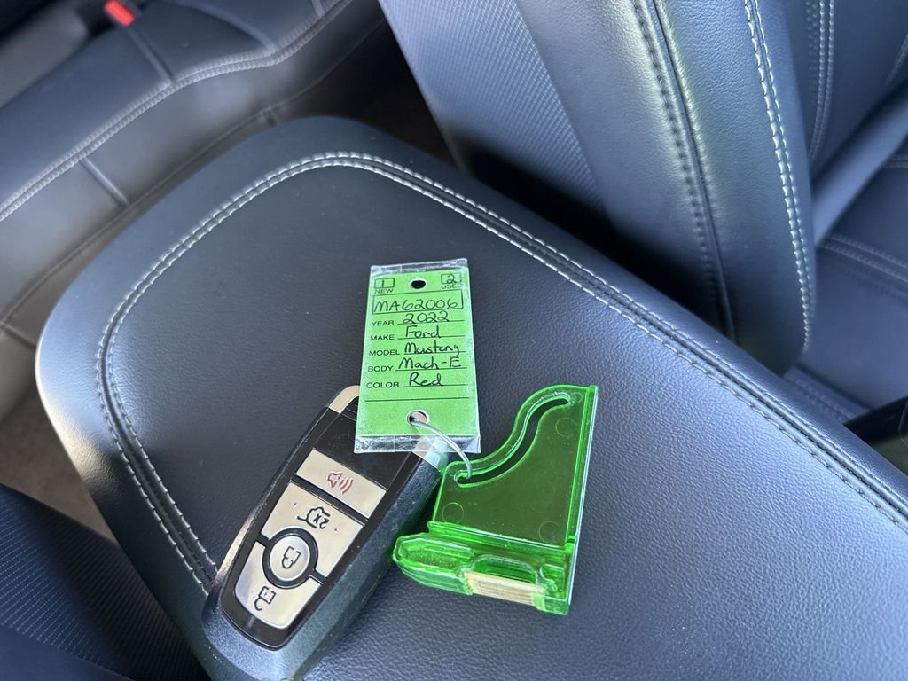 Used 2022 Ford Mustang Mach-E Select image 26