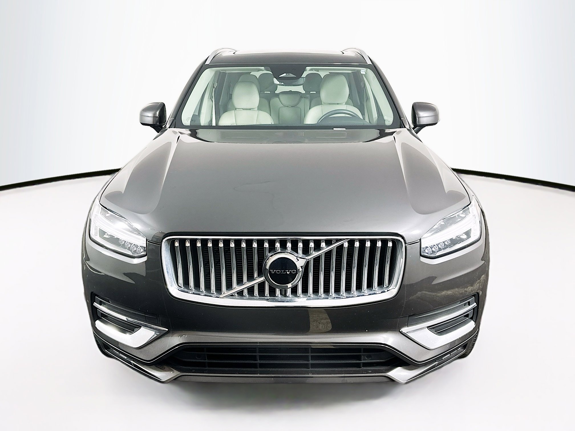 Used 2024 Volvo XC90 B5 Core w/ Protection Package Premier image 2