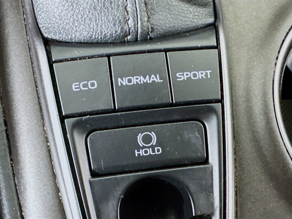 Used 2022 Toyota Camry XSE AWD/4WD image 13