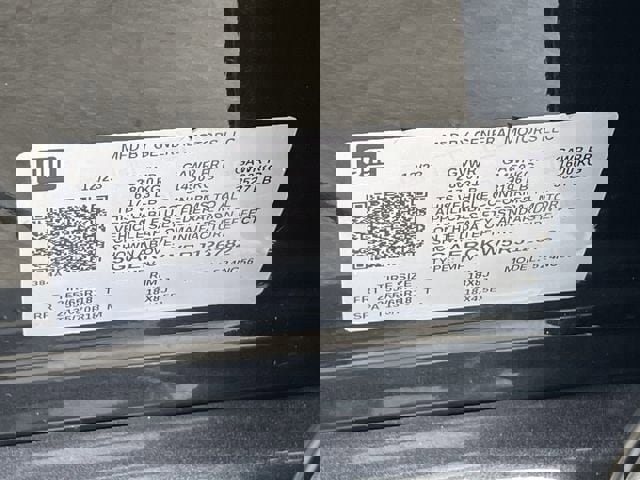 Used 2024 Buick Enclave Premium image 32