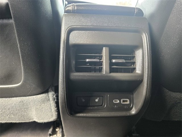 Used 2020 Cadillac XT4 Premium Luxury w/ Cold Weather Package image 13