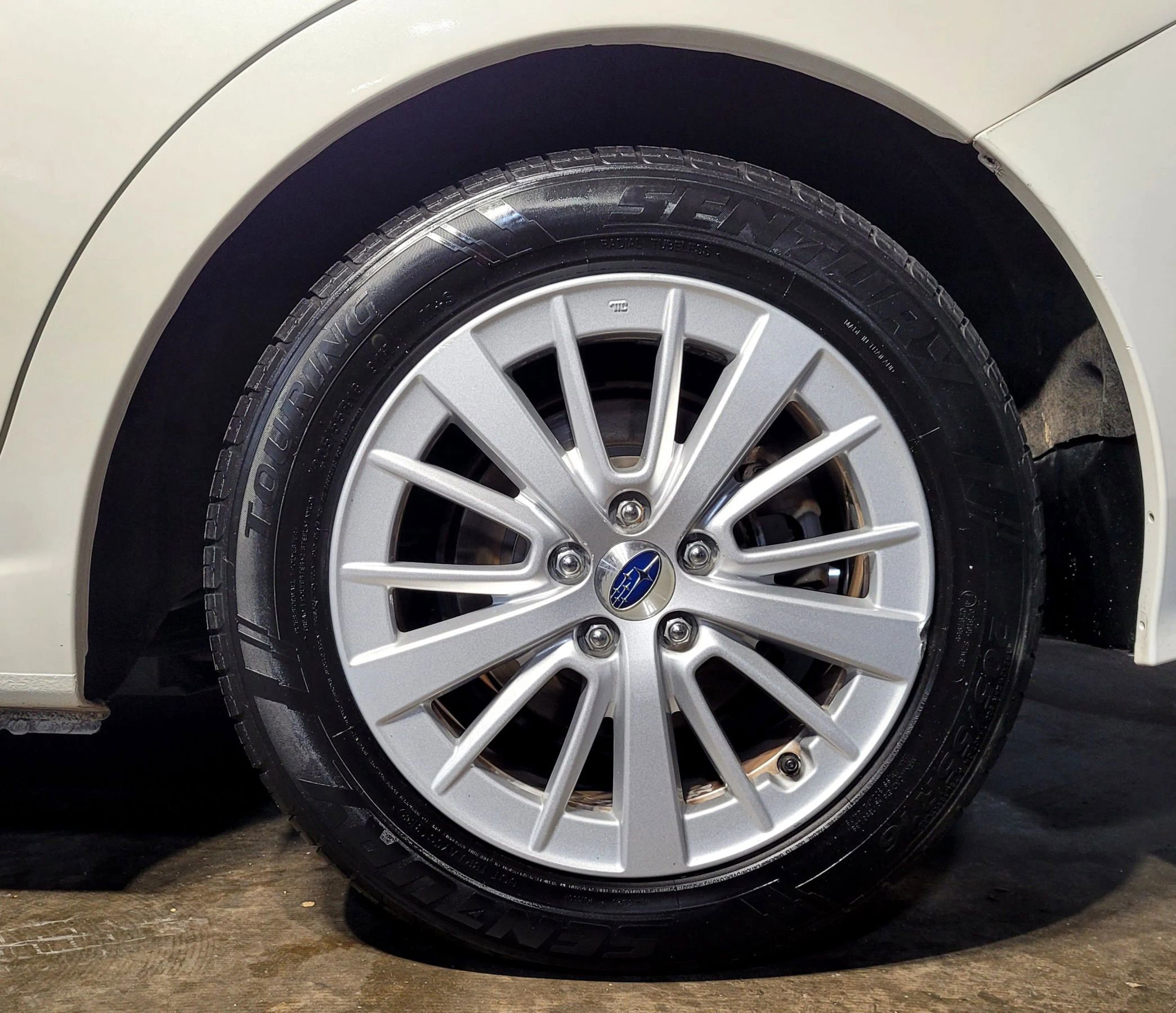 Used 2017 Subaru Impreza 2.0i Premium image 40