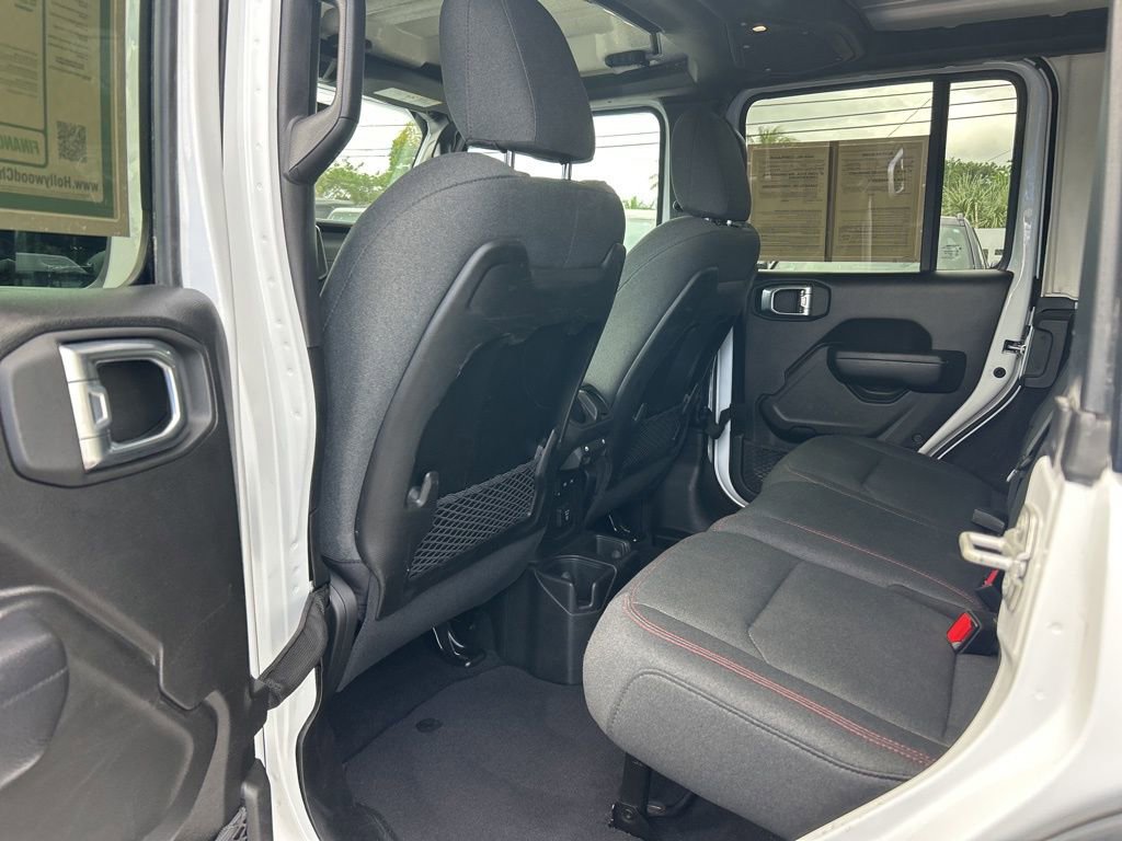 Used 2024 Jeep Wrangler Unlimited Rubicon image 33