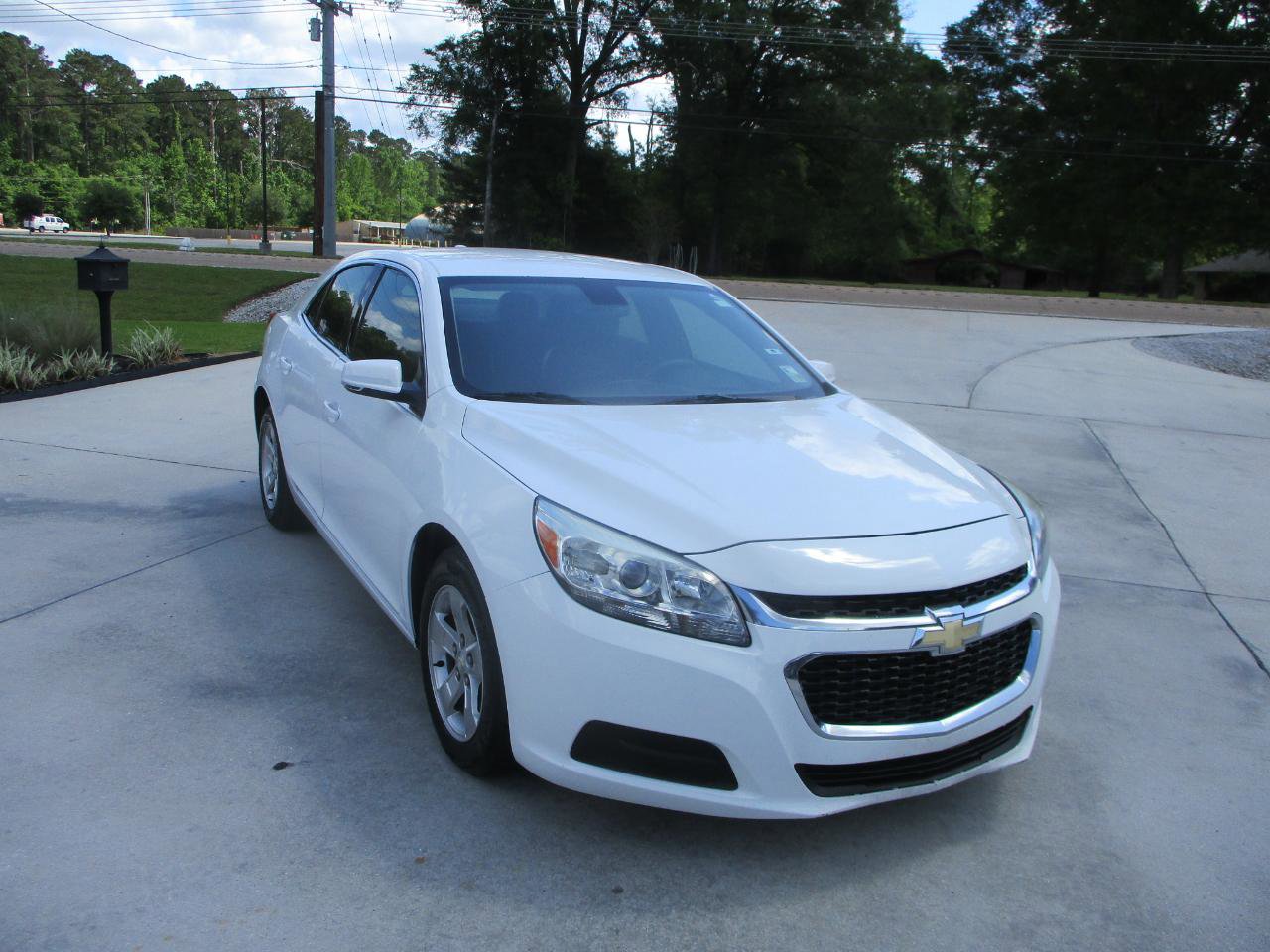 Used 2016 Chevrolet Malibu LT image 8