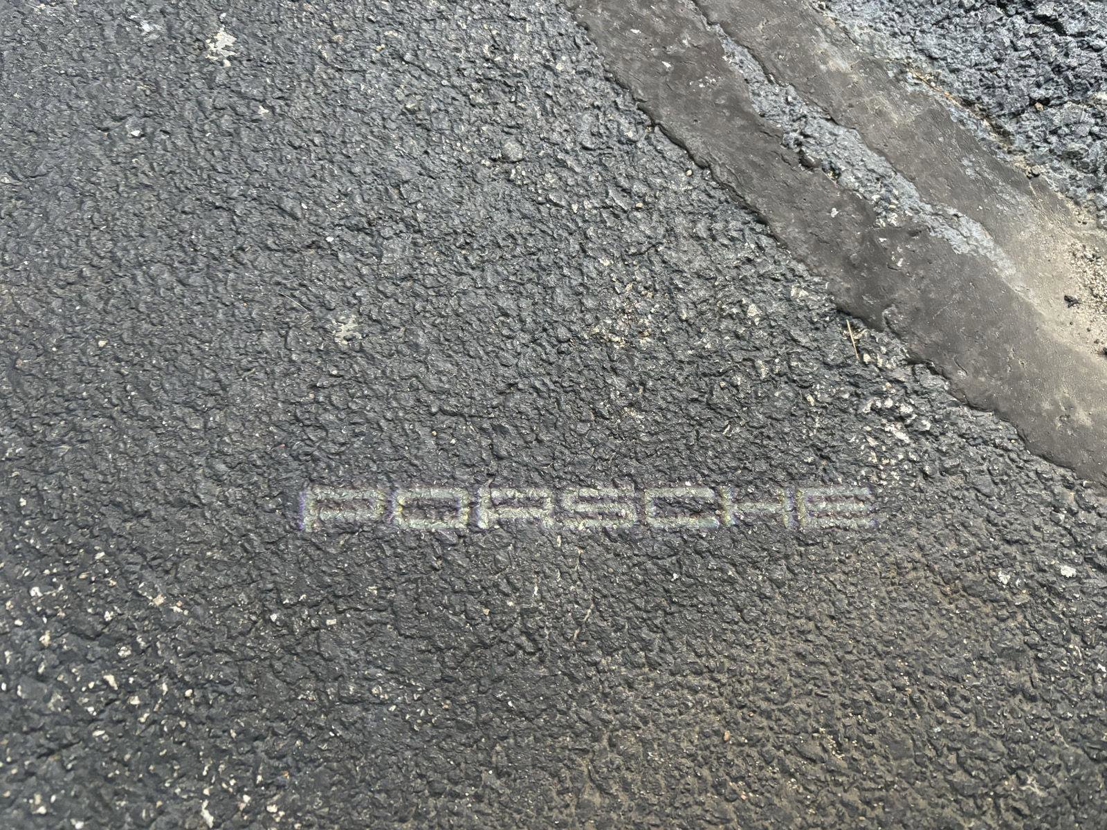 Used 2022 Porsche Macan Base w/ Premium Package Plus image 31