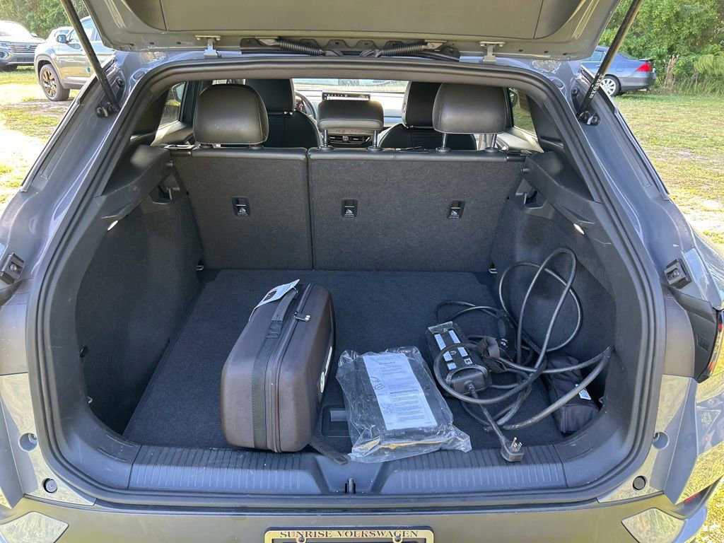 Certified 2025 Volkswagen ID.4 Pro image 41