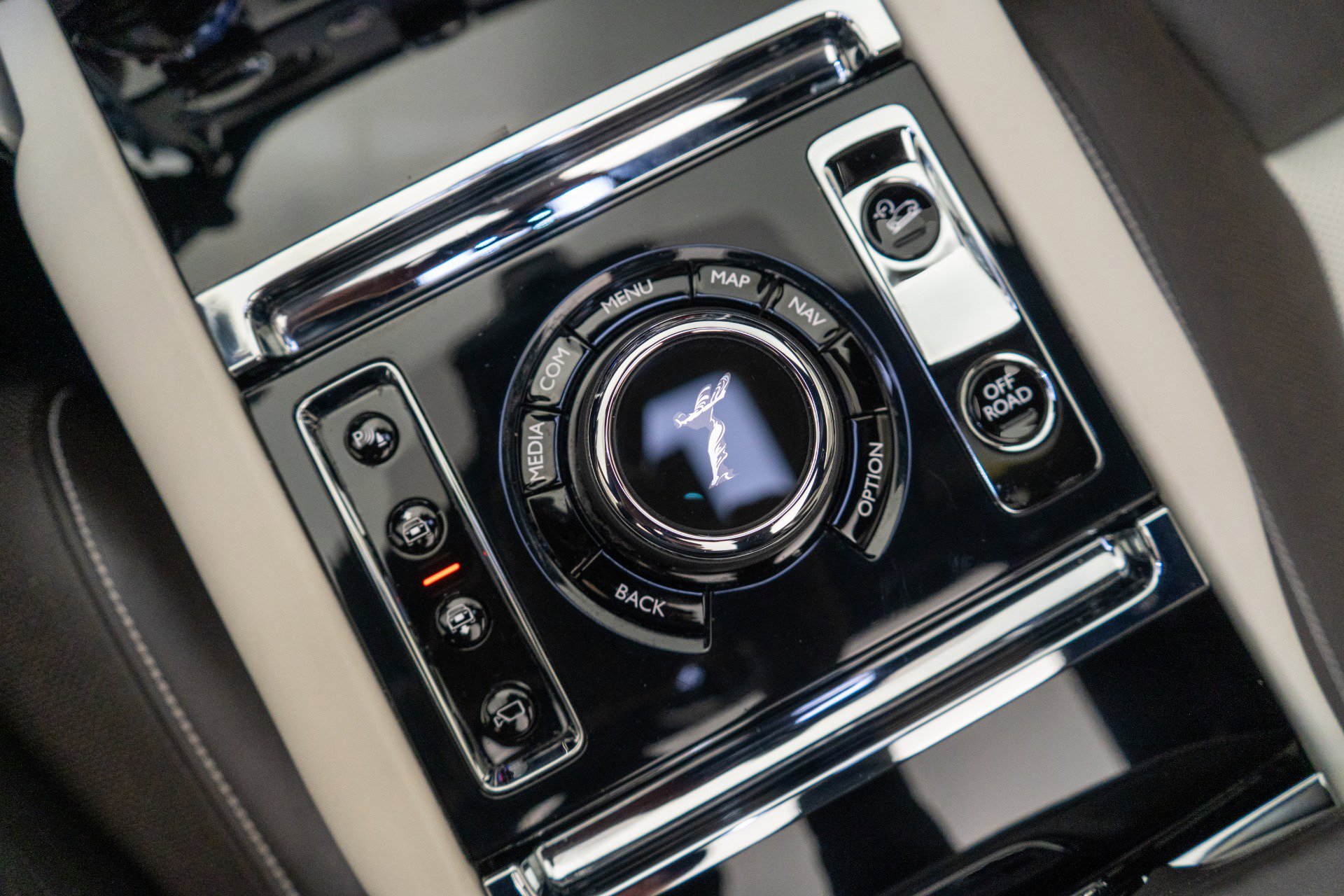 Used 2022 Rolls-Royce Cullinan image 31