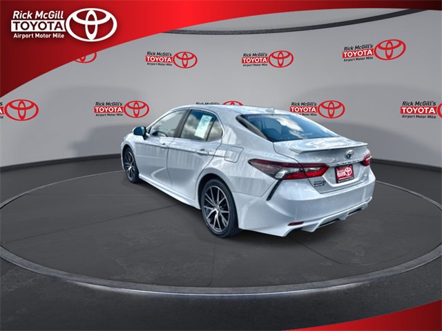 Used 2023 Toyota Camry SE image 6