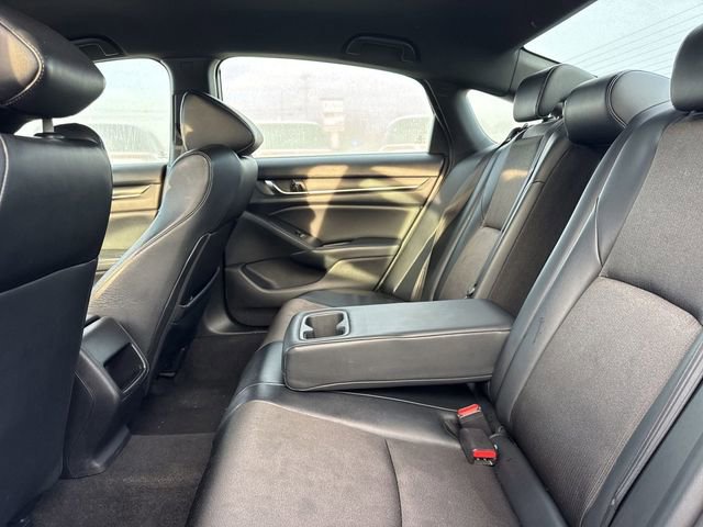 Used 2018 Honda Accord Sport image 9