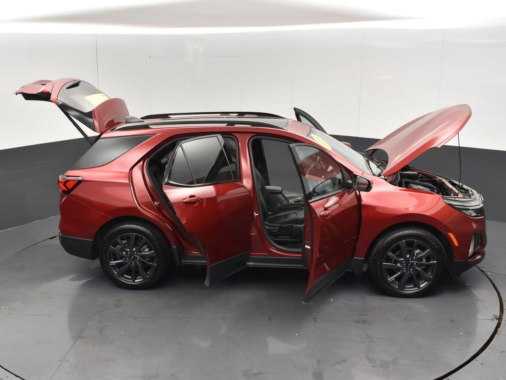 Used 2022 Chevrolet Equinox RS w/ RS Leather Package image 28