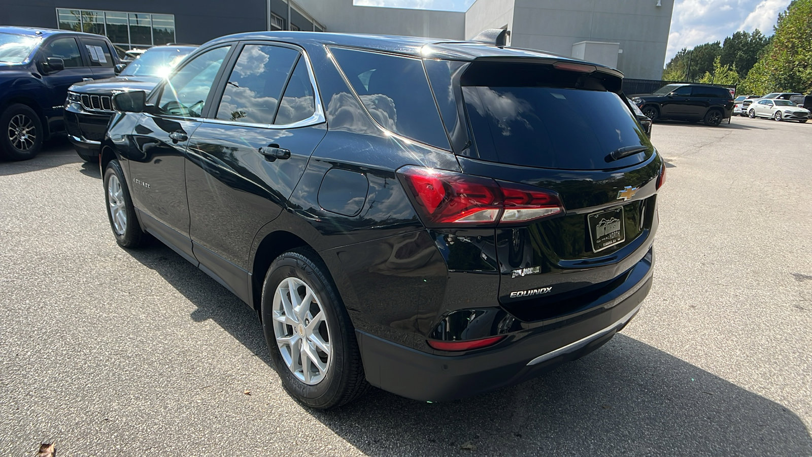 Used 2024 Chevrolet Equinox LT image 10