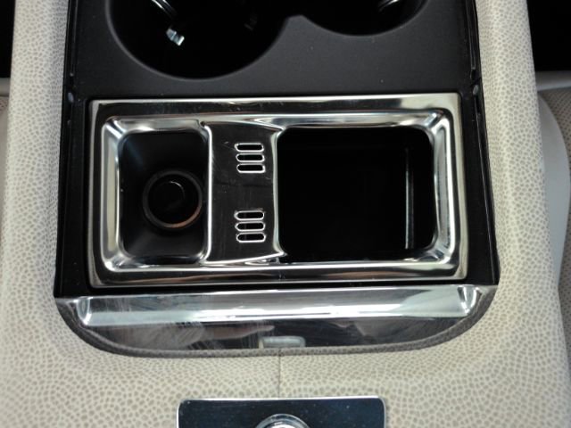 Used 2014 Rolls-Royce Wraith image 31