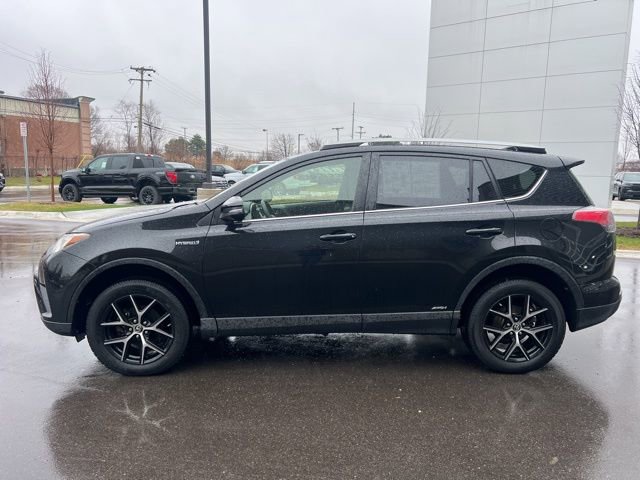 Used 2017 Toyota RAV4 SE w/ Advanced Technology Package image 8