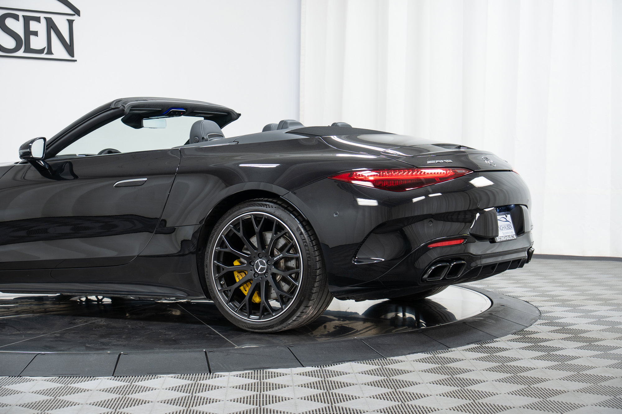 Certified 2022 Mercedes-Benz SL 55 AMG 4MATIC image 30