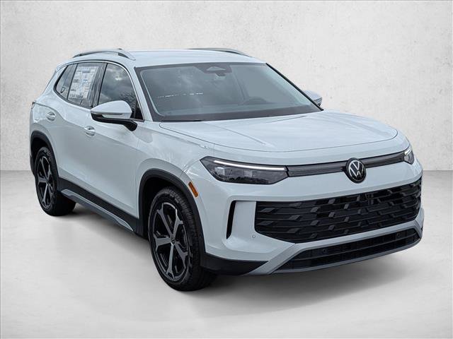New 2026 Volkswagen Tiguan SE FWD image 3