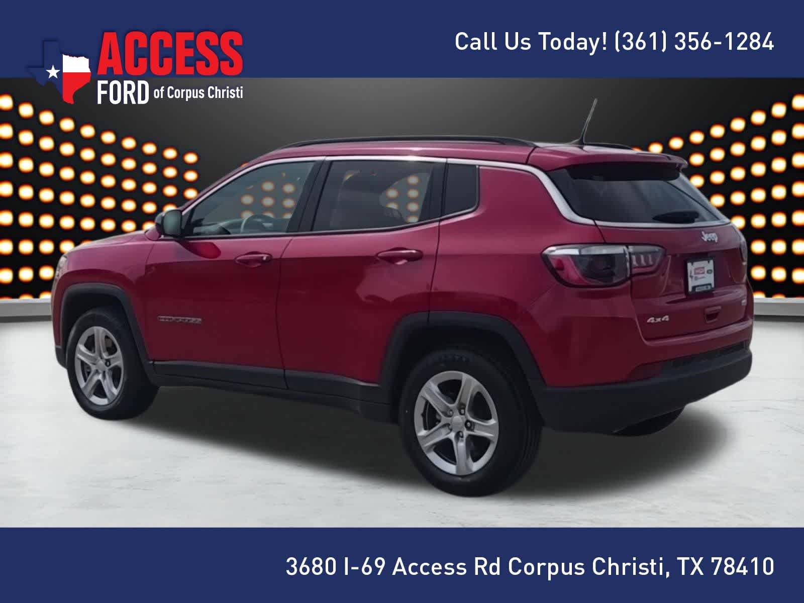 Used 2024 Jeep Compass Latitude AWD/4WD image 6