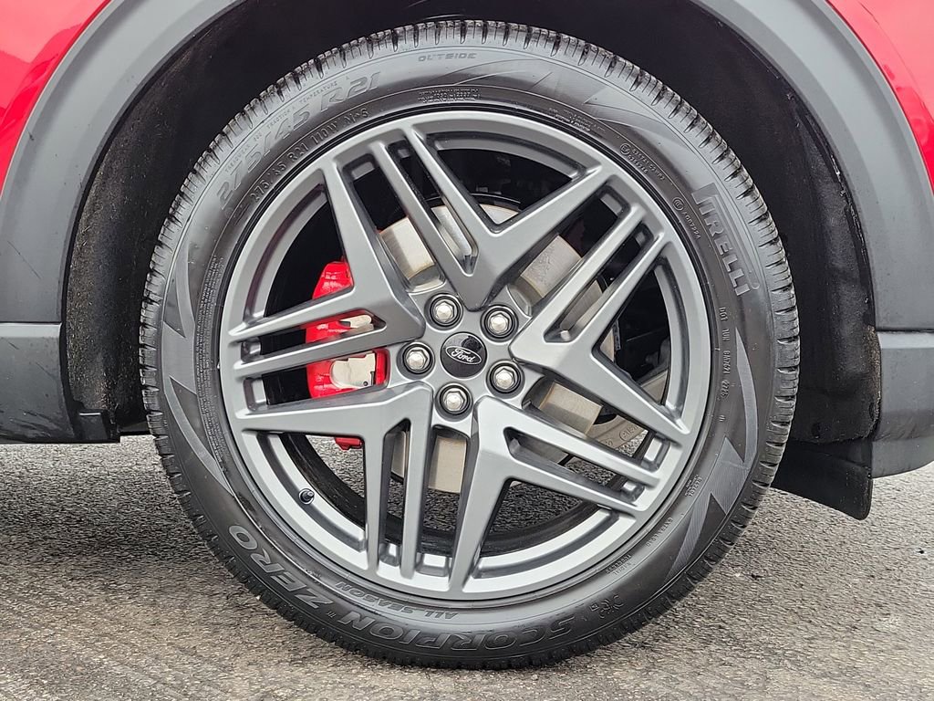 Certified 2025 Ford Explorer ST w/ Sun And Sound Package image 9