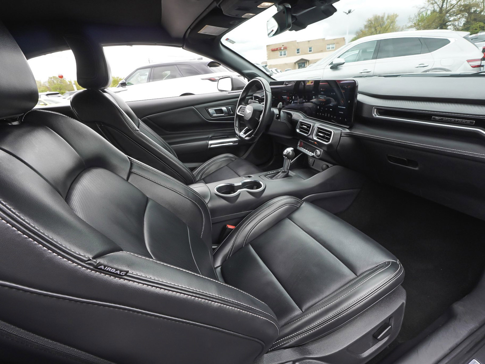 Used 2025 Ford Mustang Premium RWD image 32