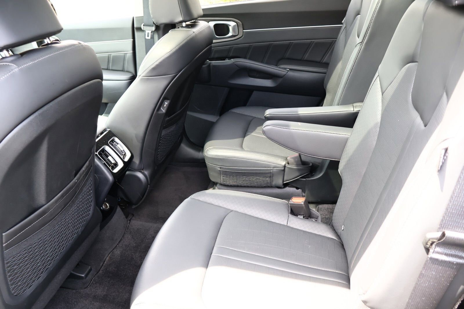 Used 2024 Kia Sorento SX image 20