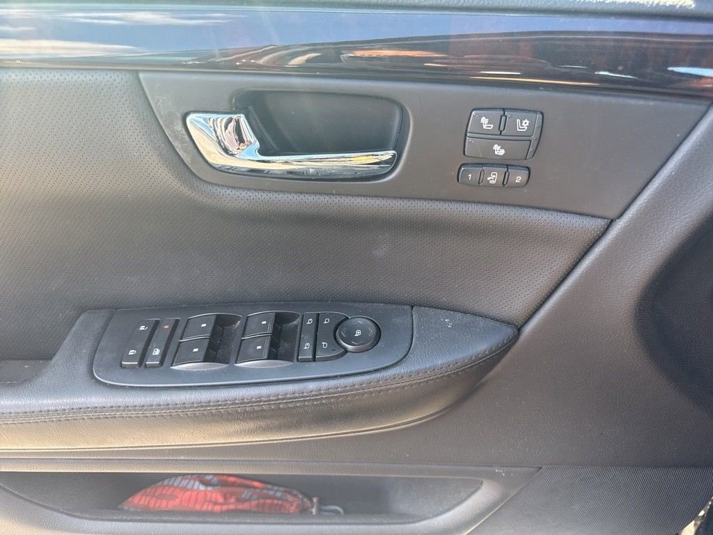 Used 2011 Cadillac DTS Premium FWD image 10