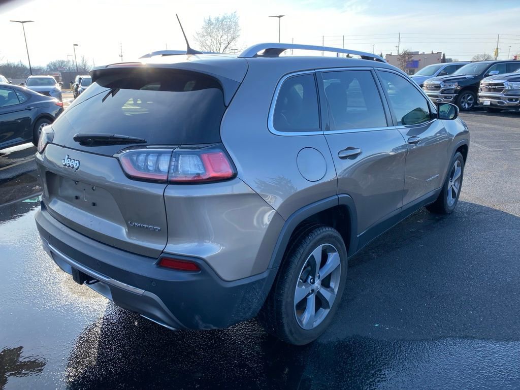 Used 2019 Jeep Cherokee Limited w/ Trailer Tow Group image 9