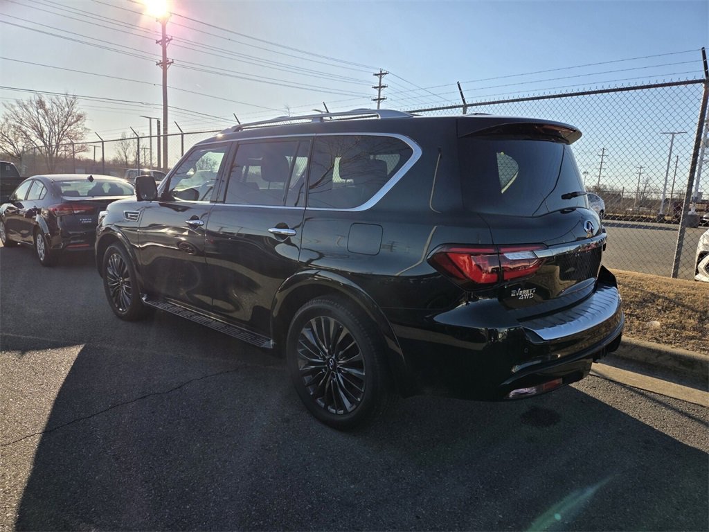 Used 2024 INFINITI QX80 Sensory image 4