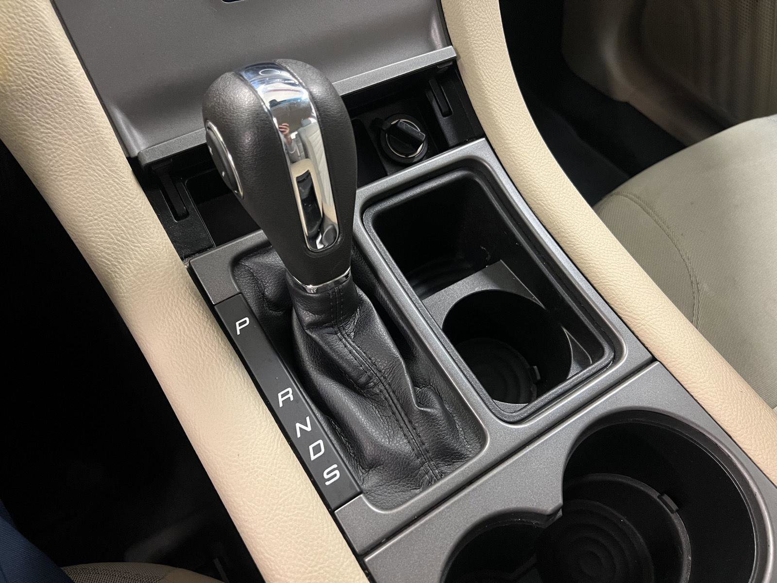 Used 2019 Ford Taurus SE image 21