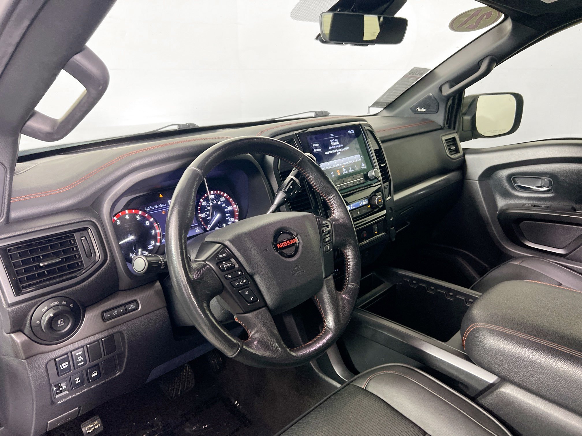 Used 2021 Nissan Titan PRO-4X w/ Pro-4x Utility Package AWD/4WD image 11