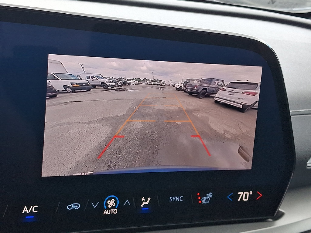 Used 2025 Chevrolet Traverse LT AWD/4WD image 25