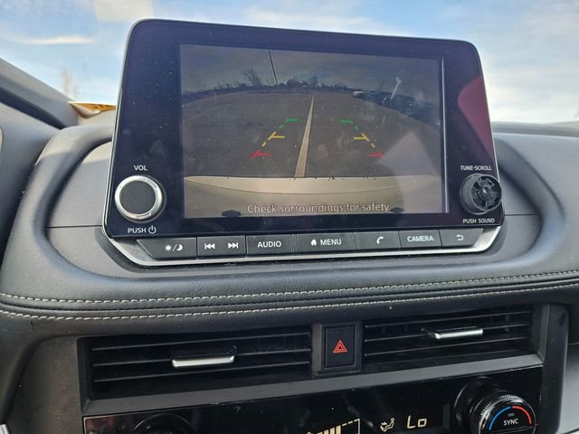 Used 2024 Nissan Rogue SV image 12