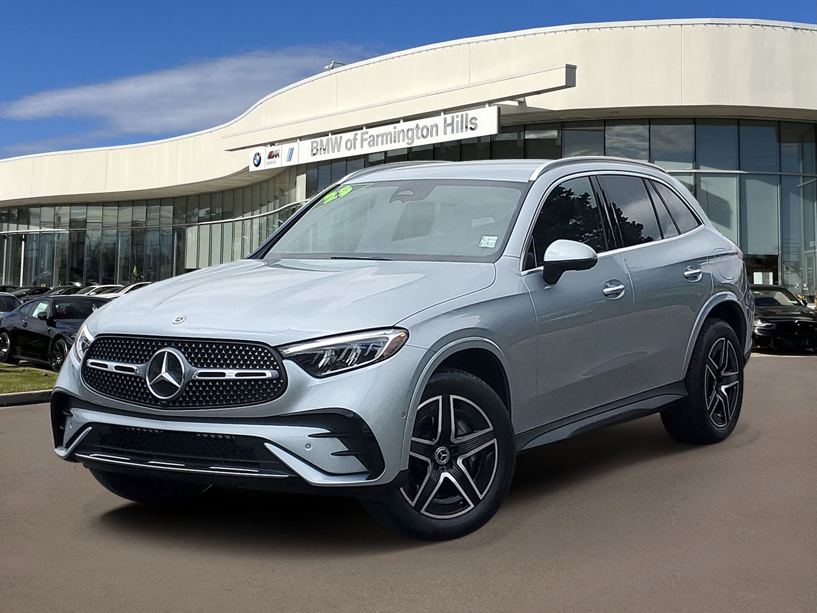 Used 2025 Mercedes-Benz GLC 350e 4MATIC image 1