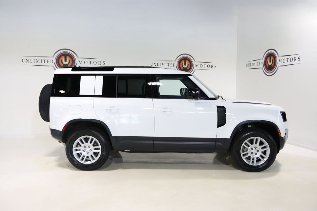 Used 2025 Land Rover Defender 110 S AWD/4WD image 33