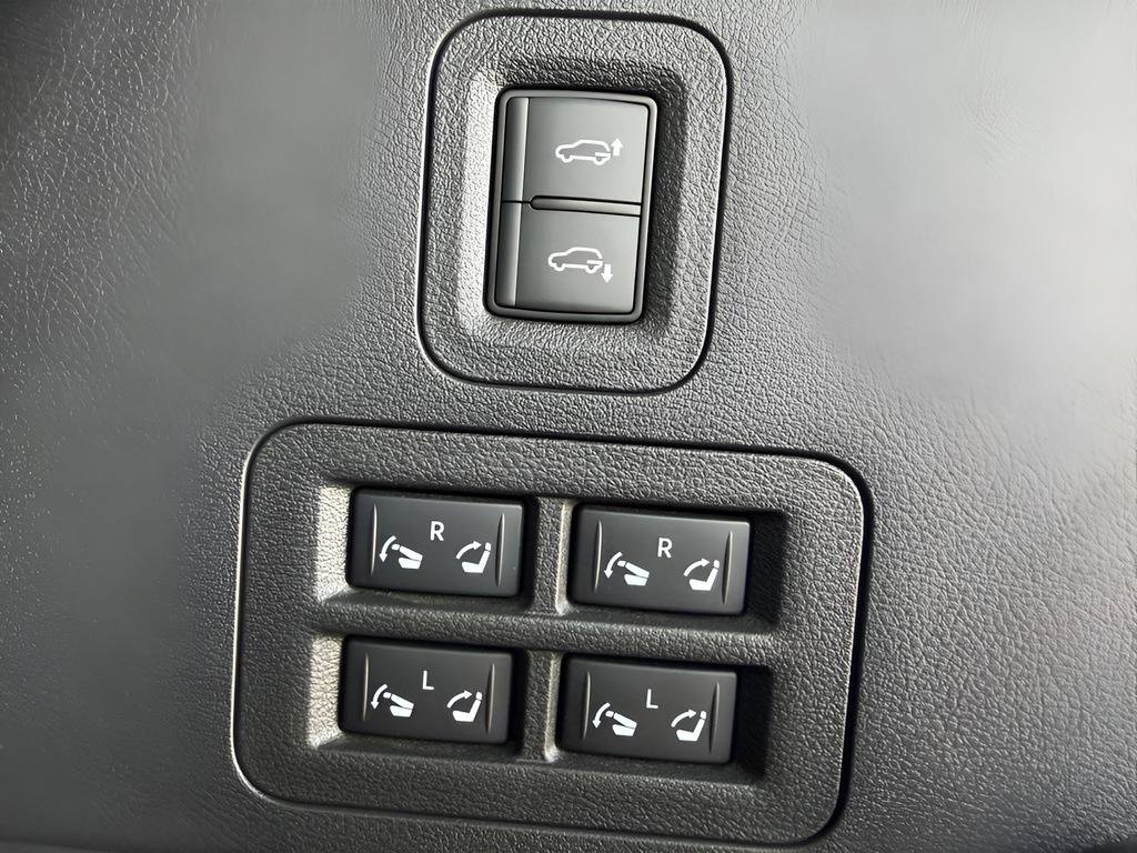 Used 2025 INFINITI QX80 Autograph image 12