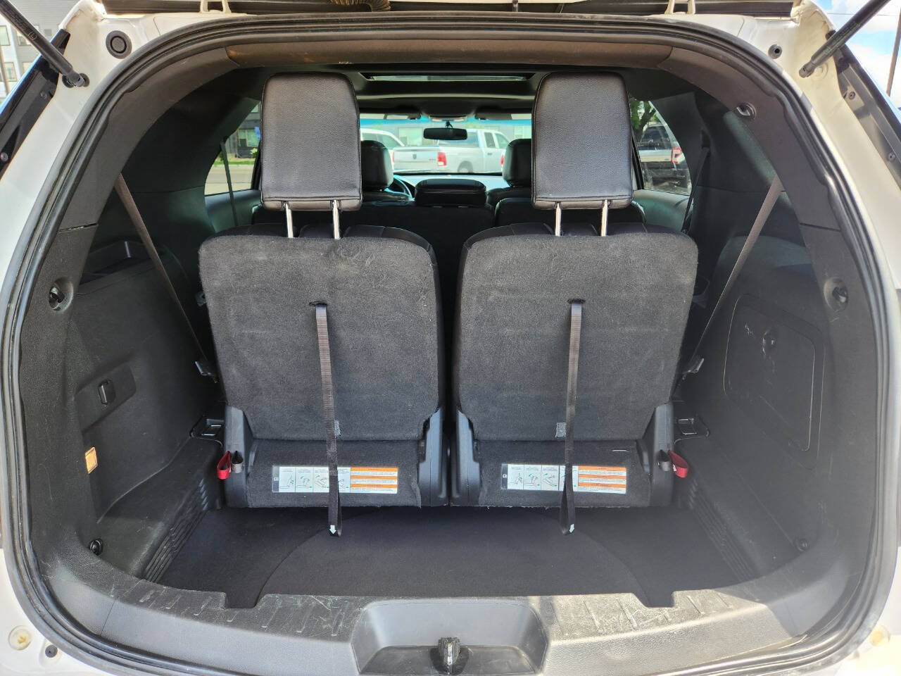 Used 2014 Ford Explorer XLT w/ Equipment Group 202A AWD/4WD image 30