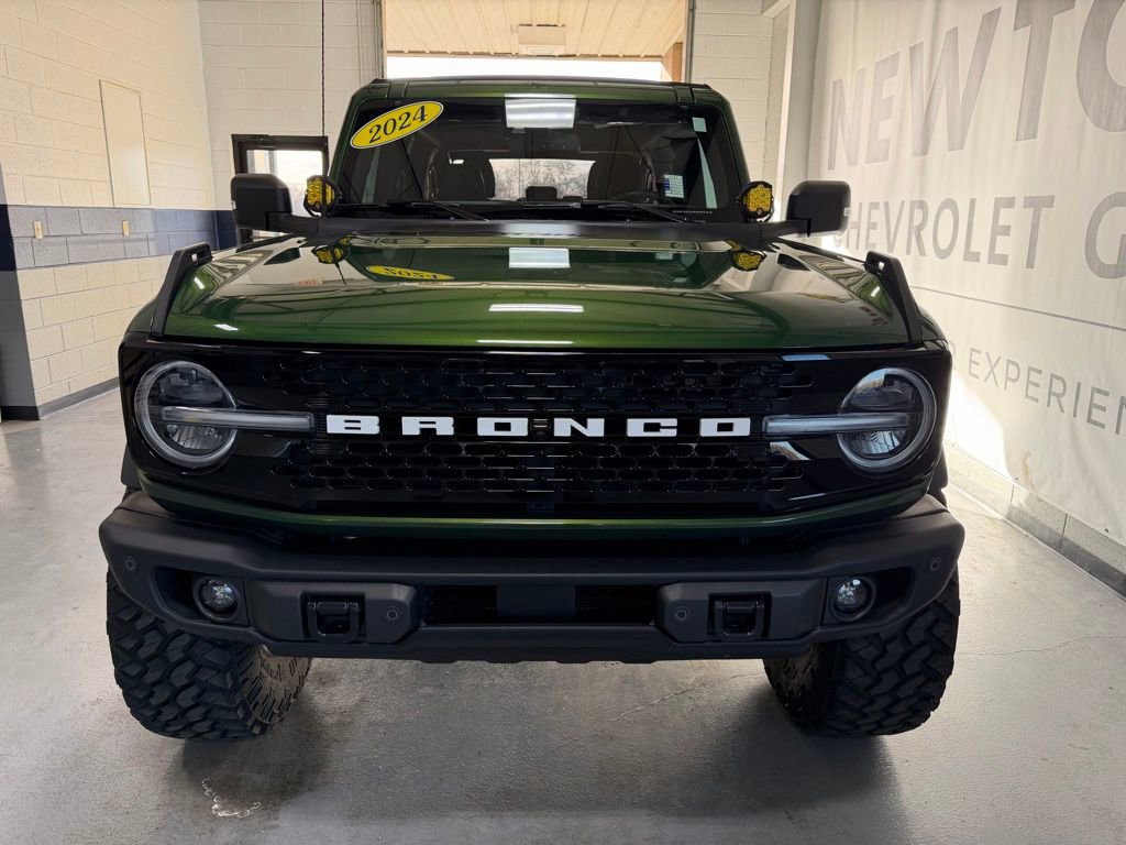 Used 2023 Ford Bronco Wildtrak image 41