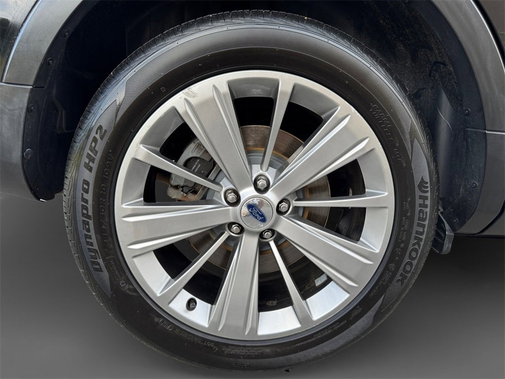 Used 2018 Ford Explorer Limited image 11