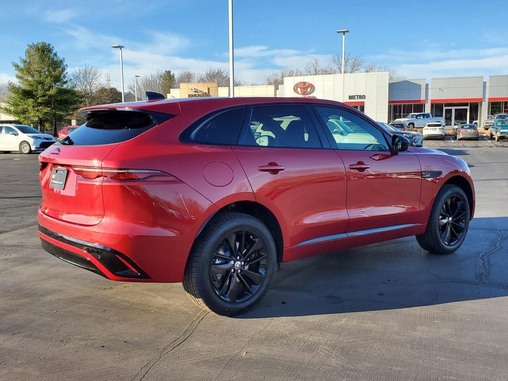Used 2024 Jaguar F-PACE R-Dynamic S image 3
