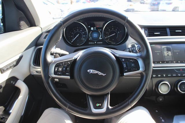 Used 2020 Jaguar E-PACE SE image 11